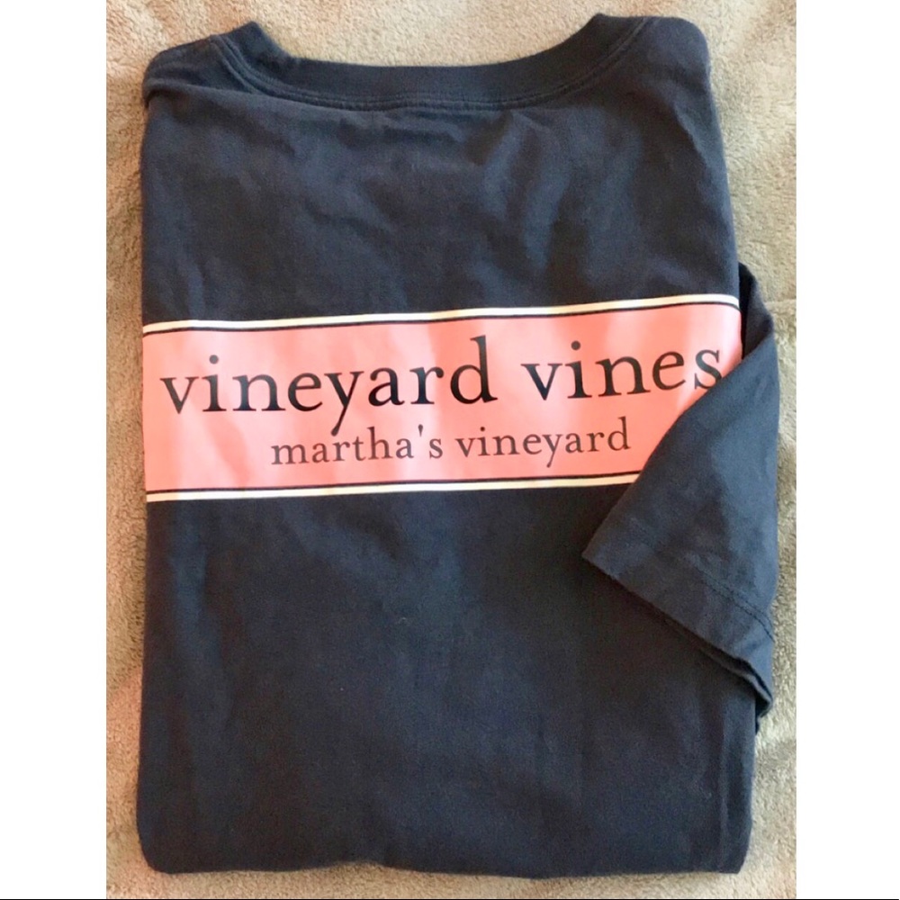 Men’s Graphic Logo T-shirt 🐳